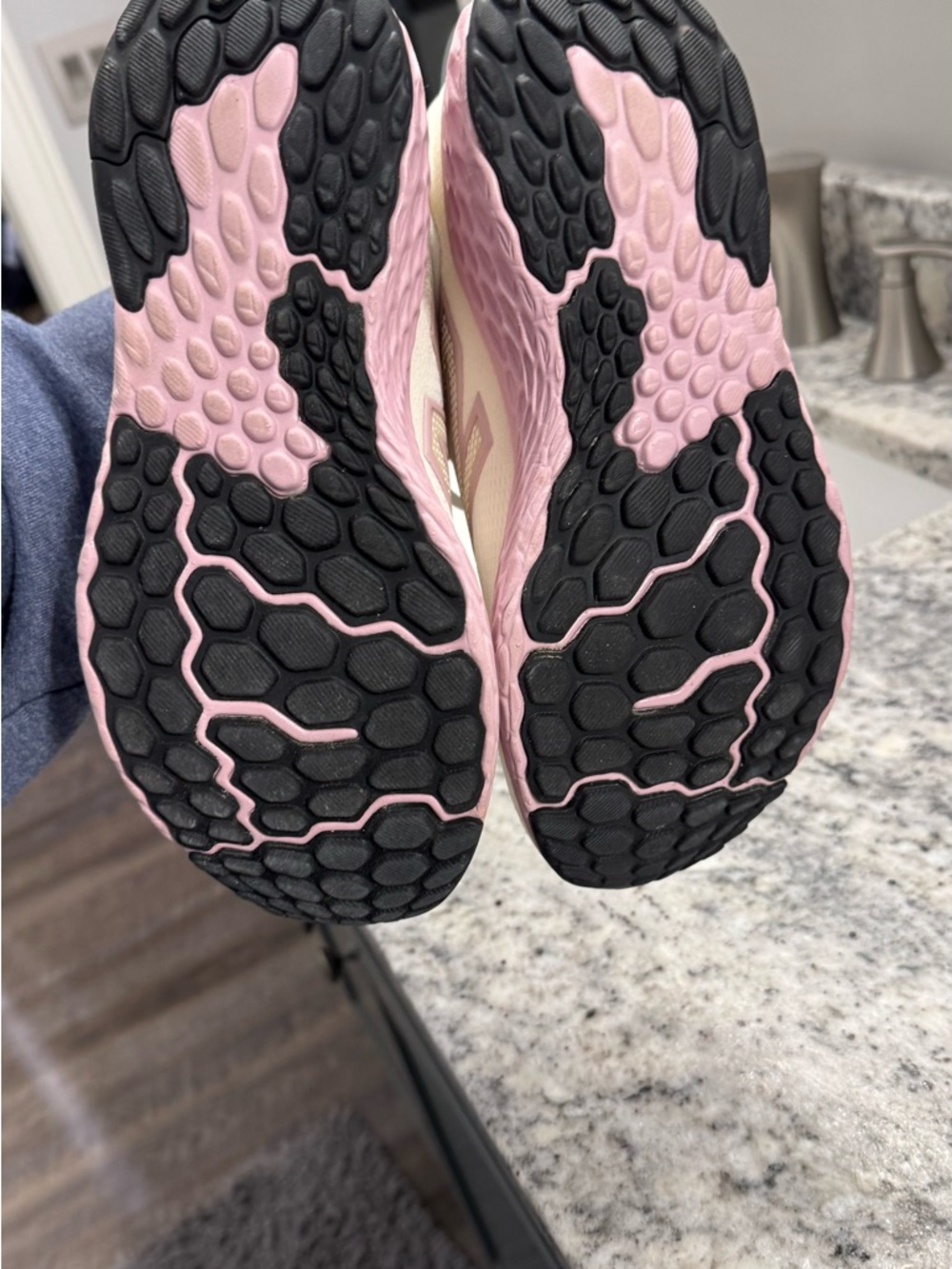 New Balance Women's  Fresh Foam X Evoz V4 - Picture 4 of 6